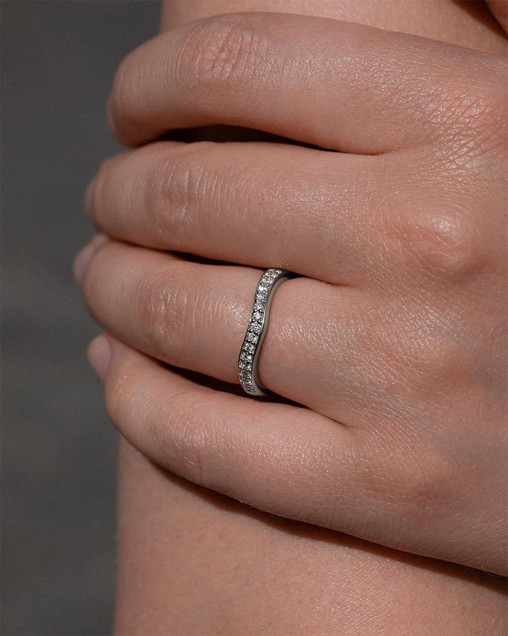 model wearing Platinum Diamond Contour Ring.