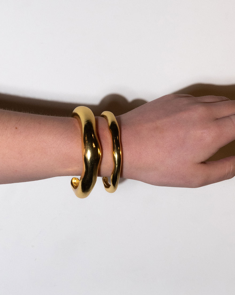 MM STUDIO Lucid Light Bangle