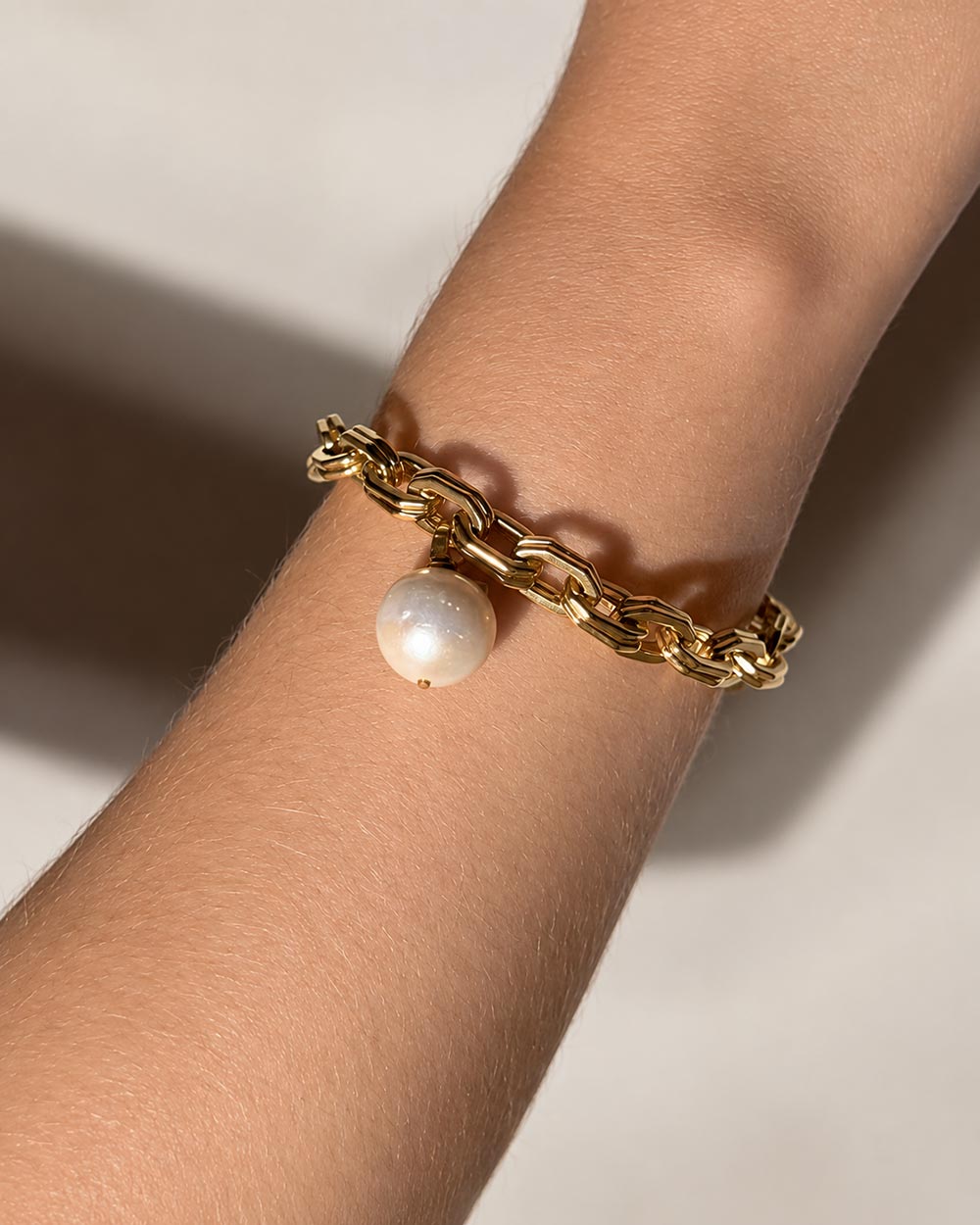 MM STUDIO Baroque Pearl Chain Bracelet