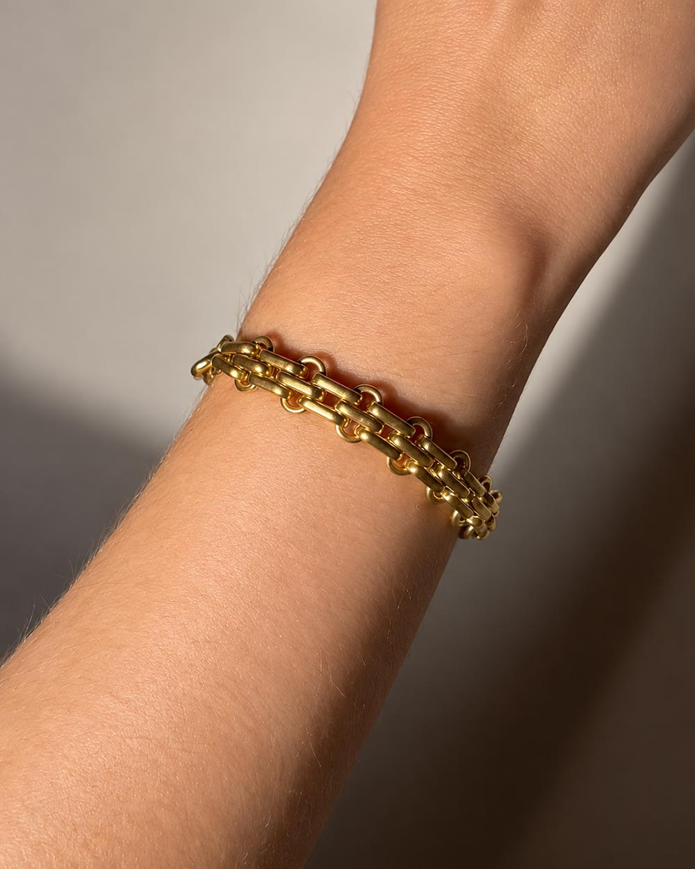 MM STUDIO Interlocking Chain Bracelet