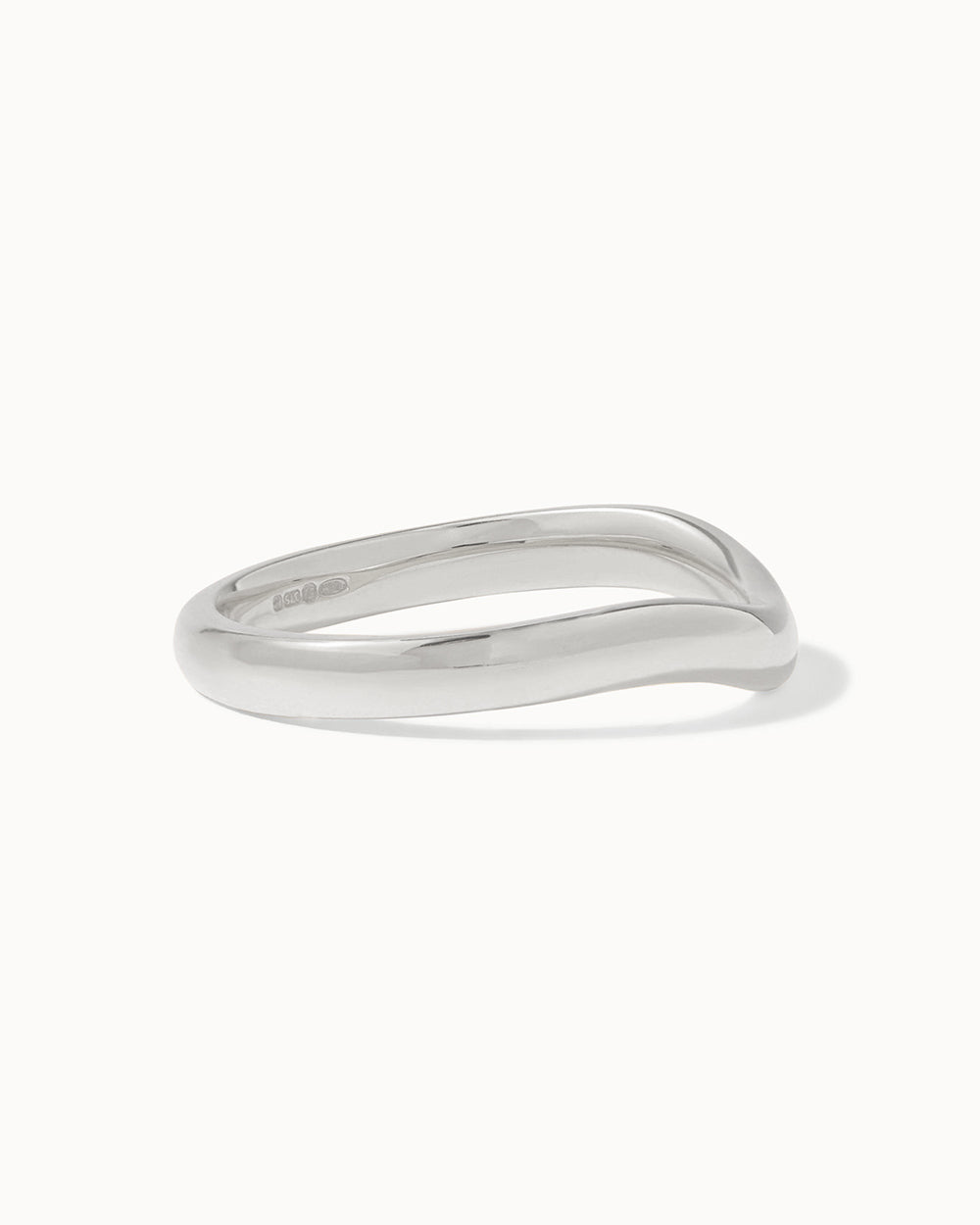 9ct White Gold Contour Ringside view on white background