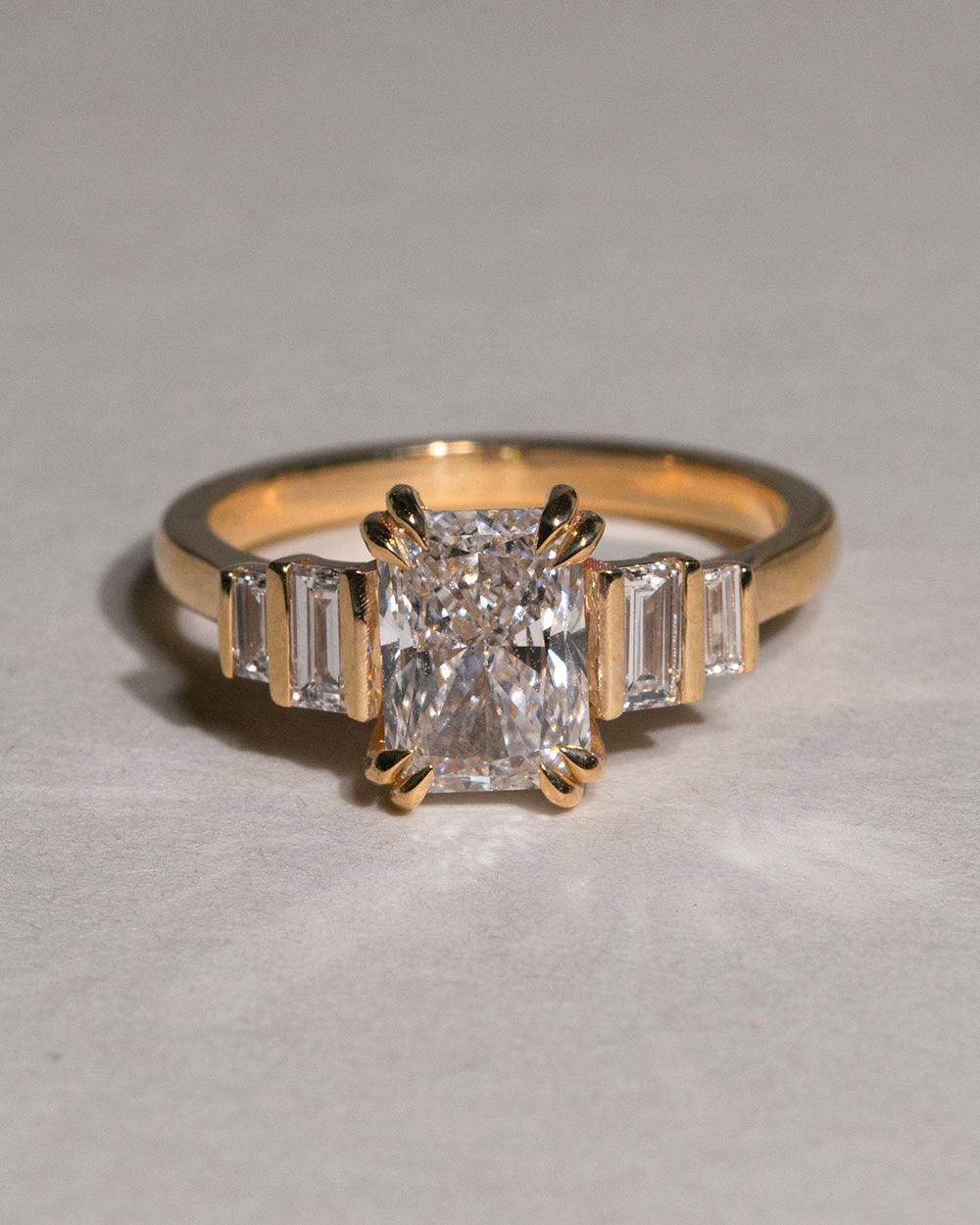 18ct Yellow Gold Lab Grown Diamond Geometric Five Stone Ring