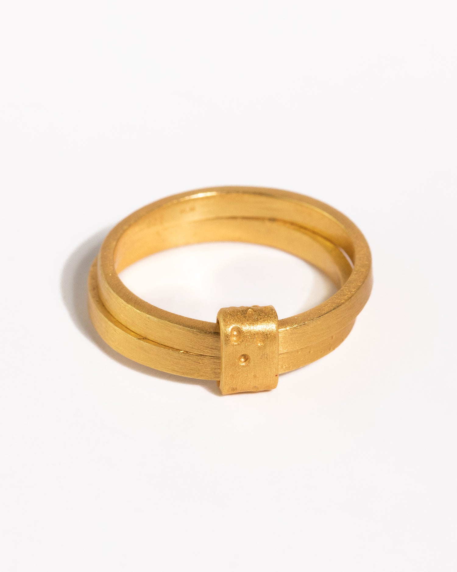Linear Link Stacking Ring
