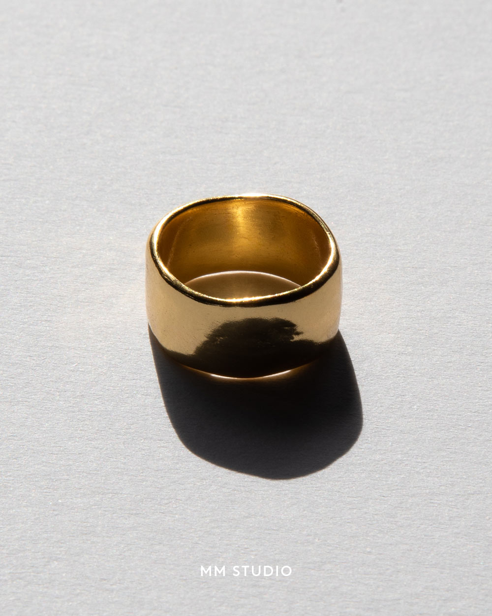 MM STUDIO Molten Wide Band Ring