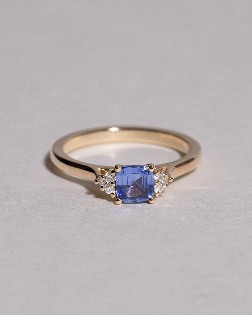 Fleur 0.58ct Sapphire Ring