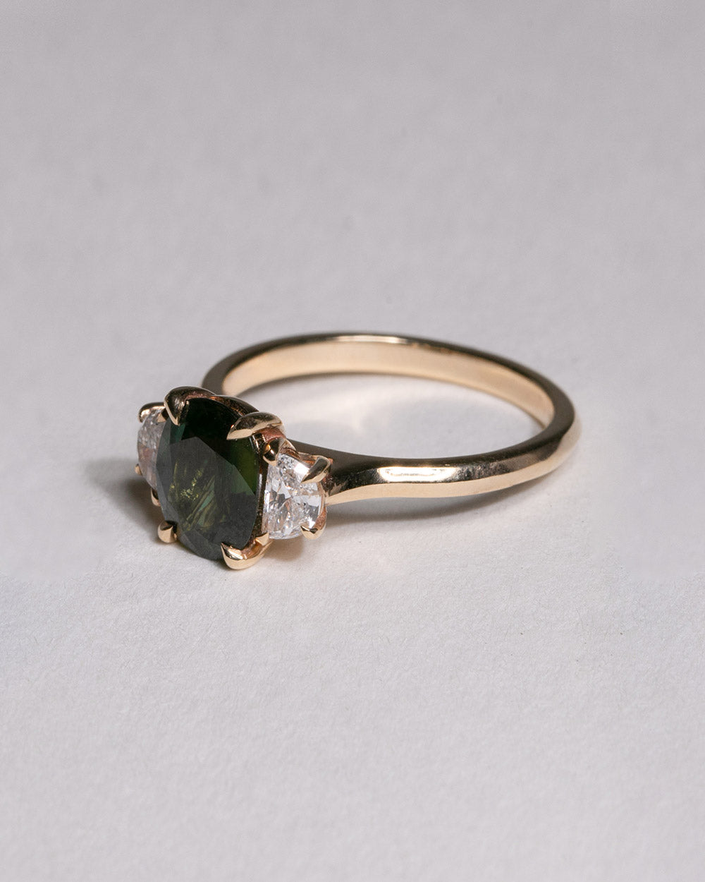 Noa 1.91ct Green Sapphire Ring