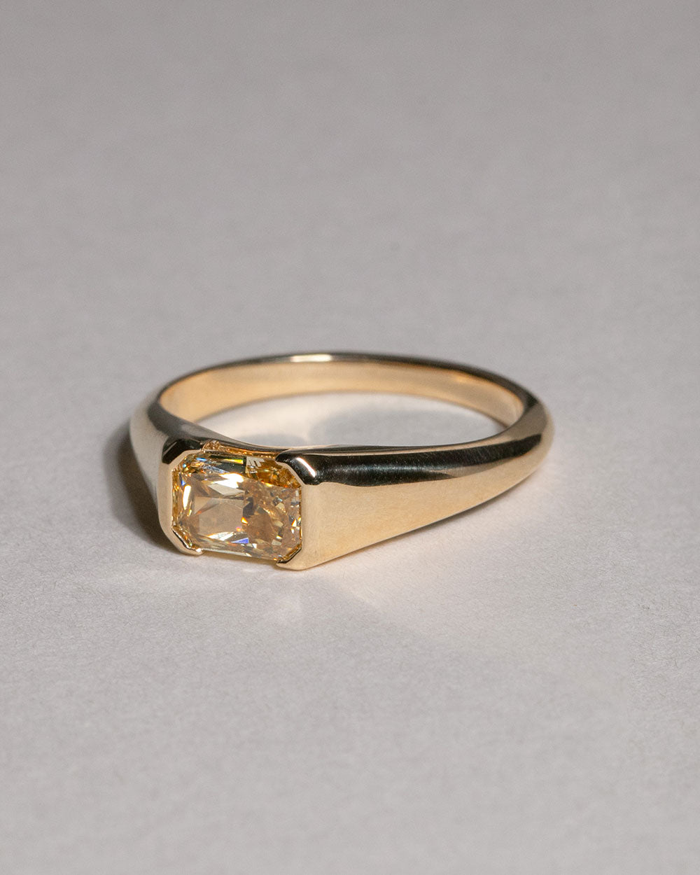 Paniz 1ct Yellow Diamond Ring
