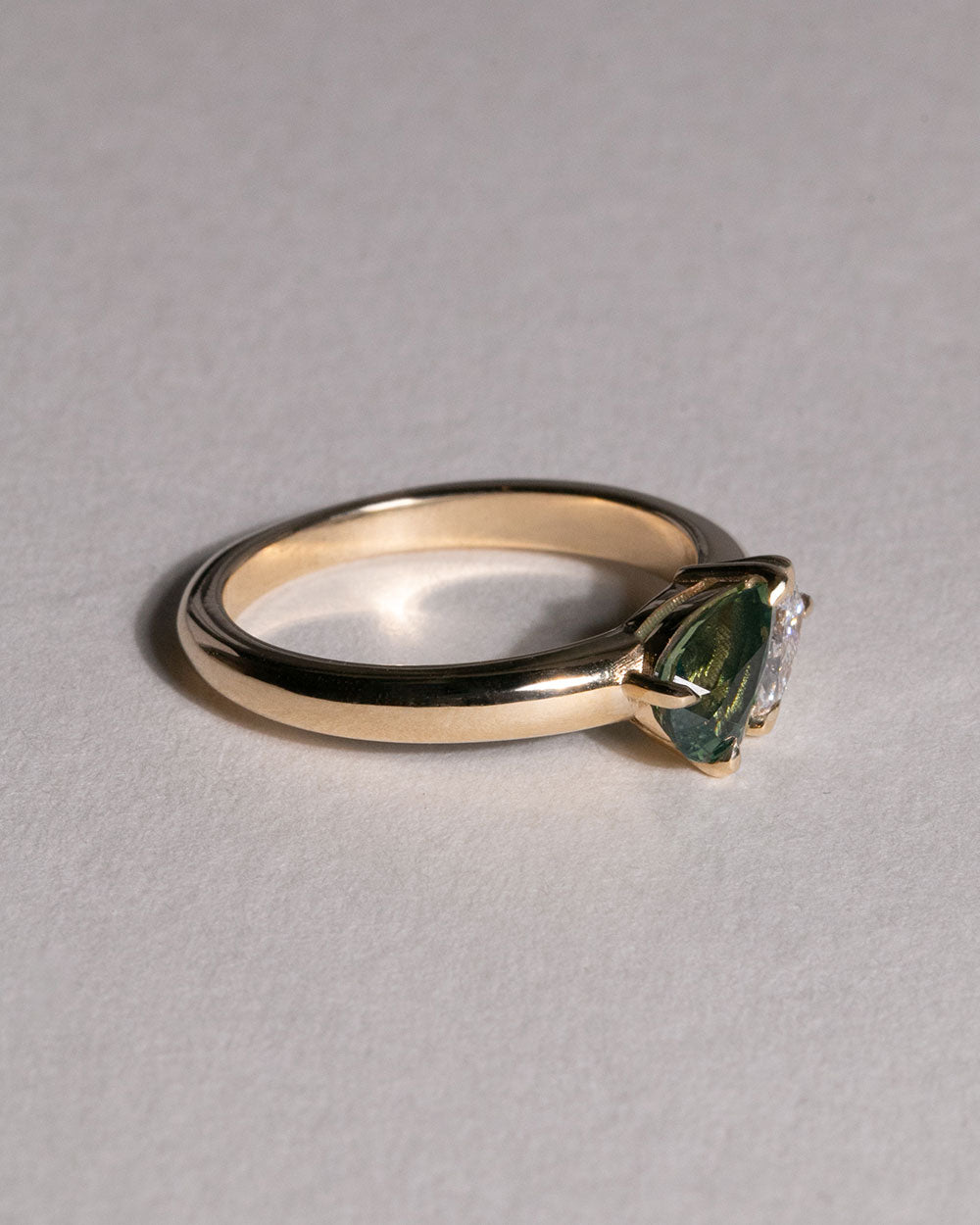 Pixie 1.01ct Green Sapphire Toi et Moi Ring side view
