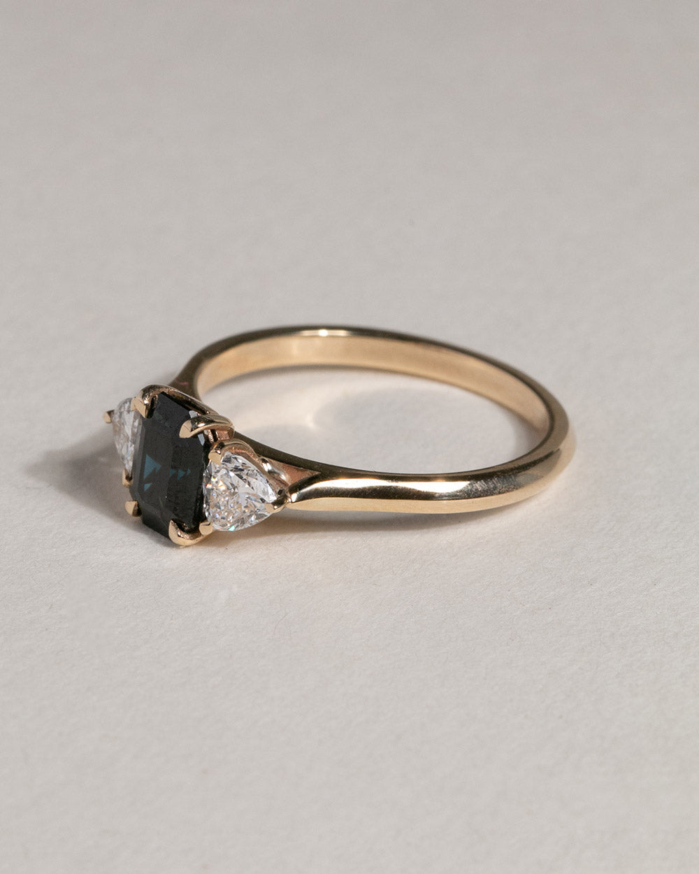 Roxie 1.04ct Sapphire Ring