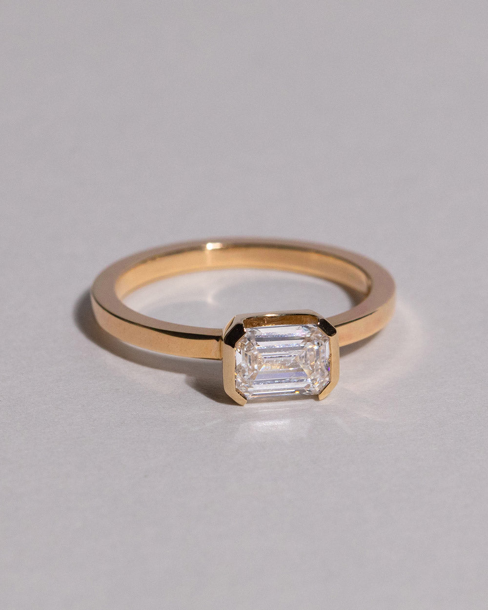18ct Gold Emerald Cut 1ct Lab Grown Diamond Ring