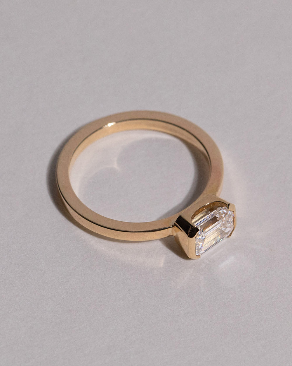 18ct Gold Emerald Cut 1ct Lab Grown Diamond Ring top view