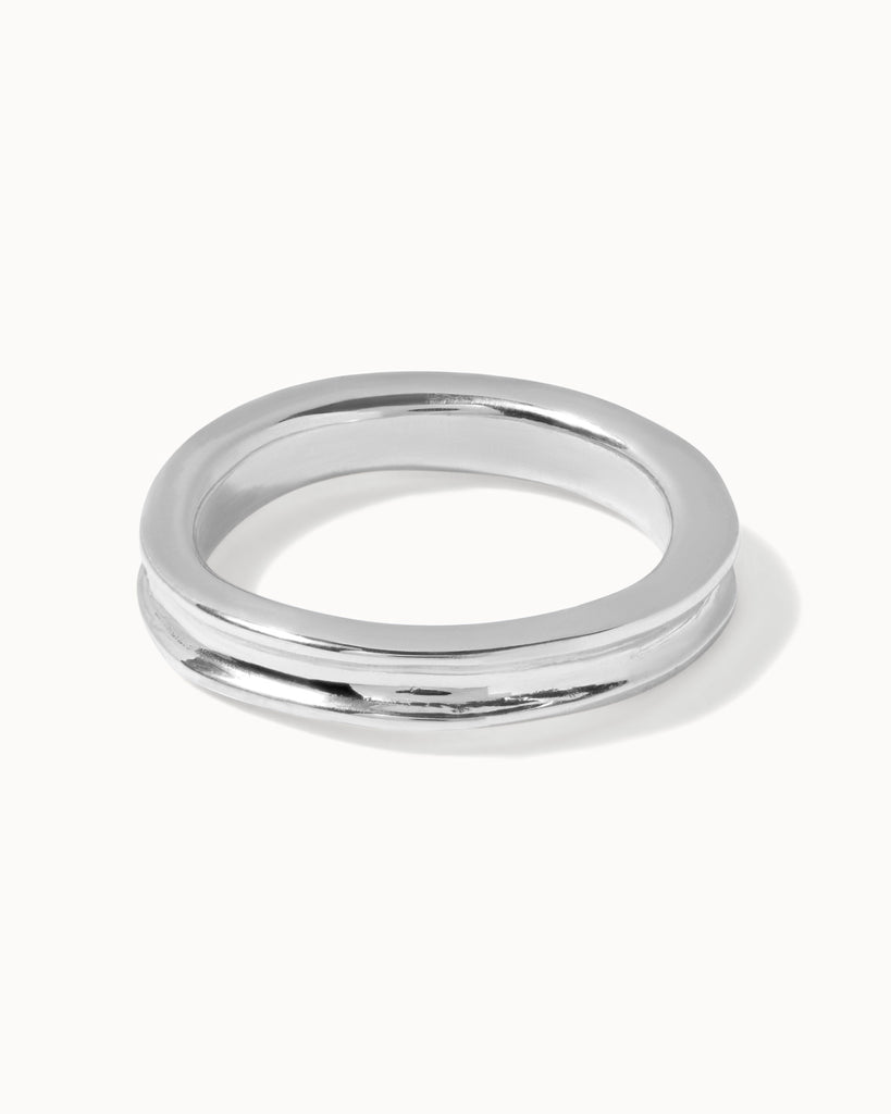 Recycled sterling silver concave ring handcrafted in London by Maya Magal London