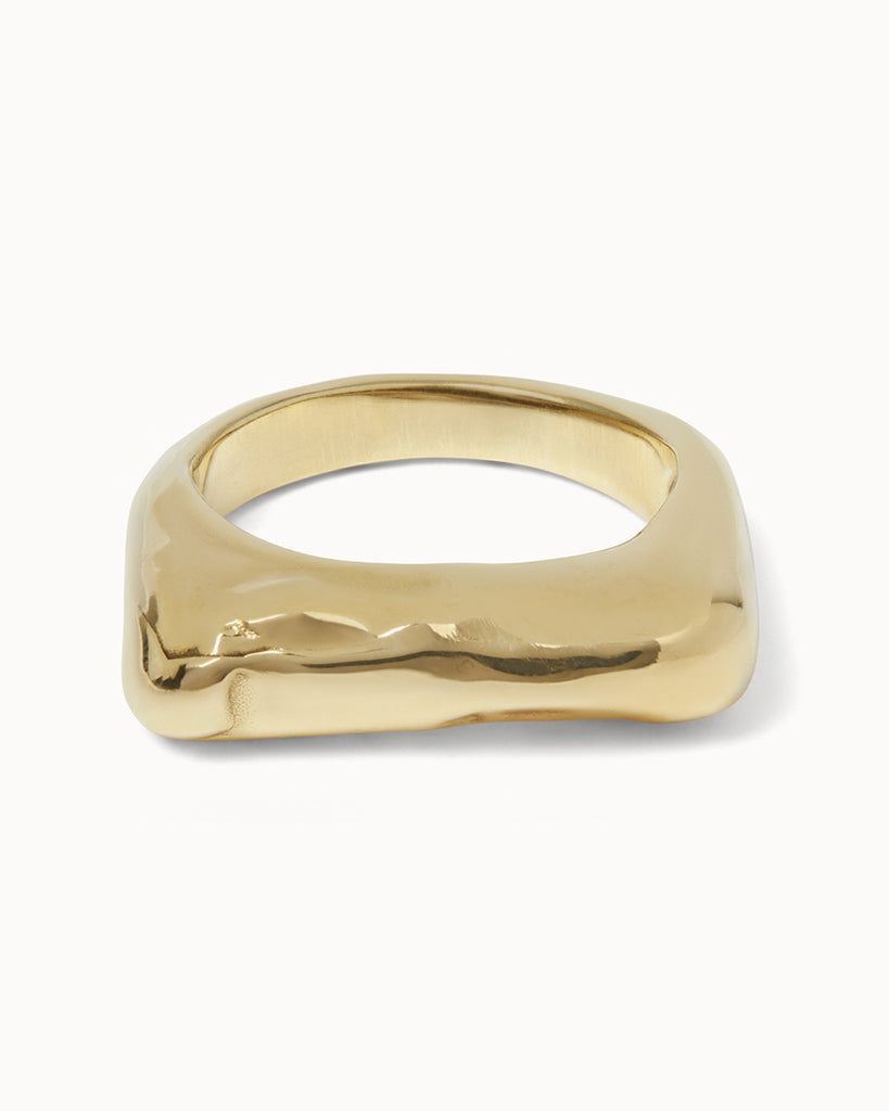 Solid gold organic shaped ring handmade by jewellers at maya magal london
