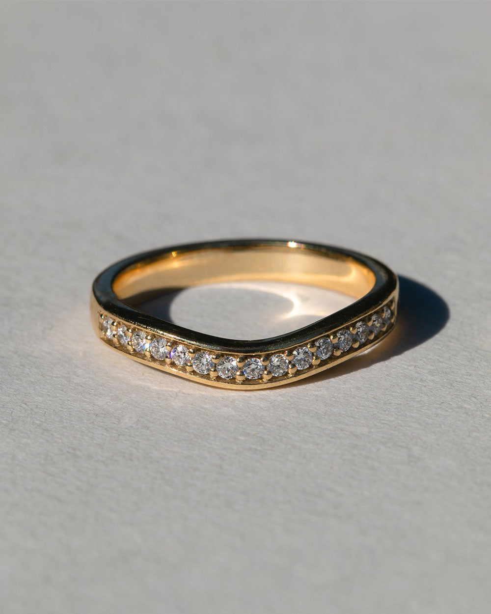 18ct Yellow Gold Diamond Contour Ring