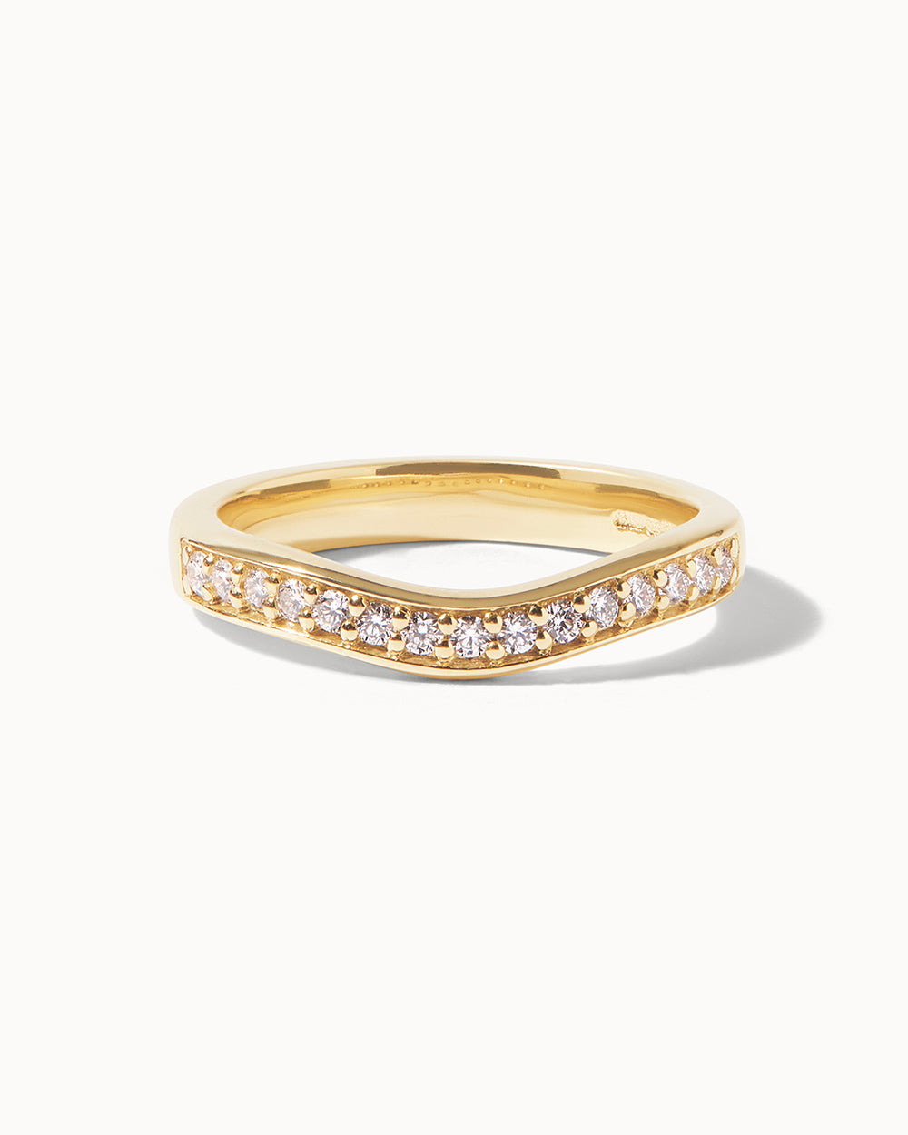 Front view of 18 Ct gold Platinum Diamond Contour Ring.