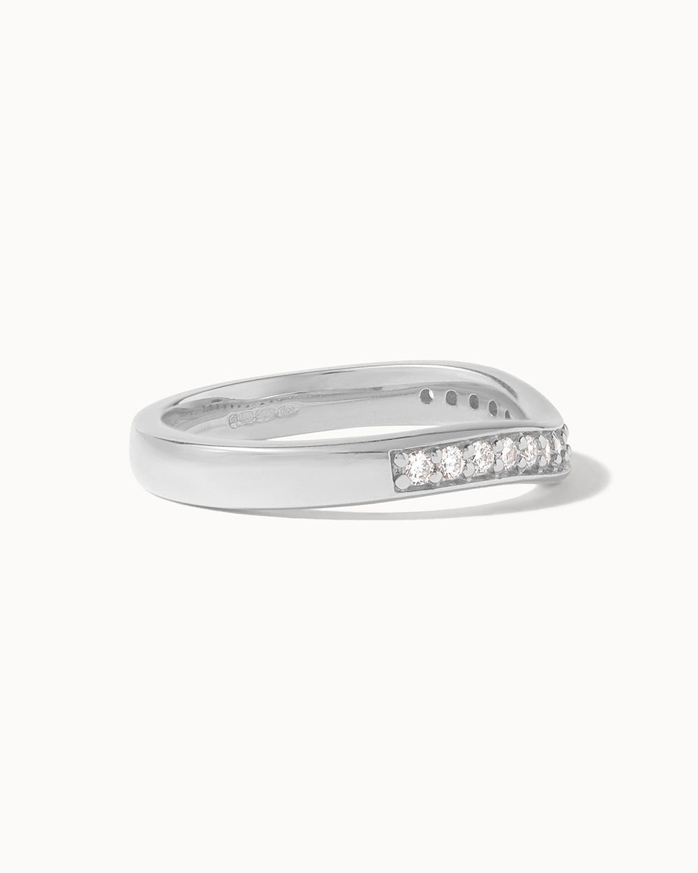 Side view of Platinum Diamond Contour Ring.