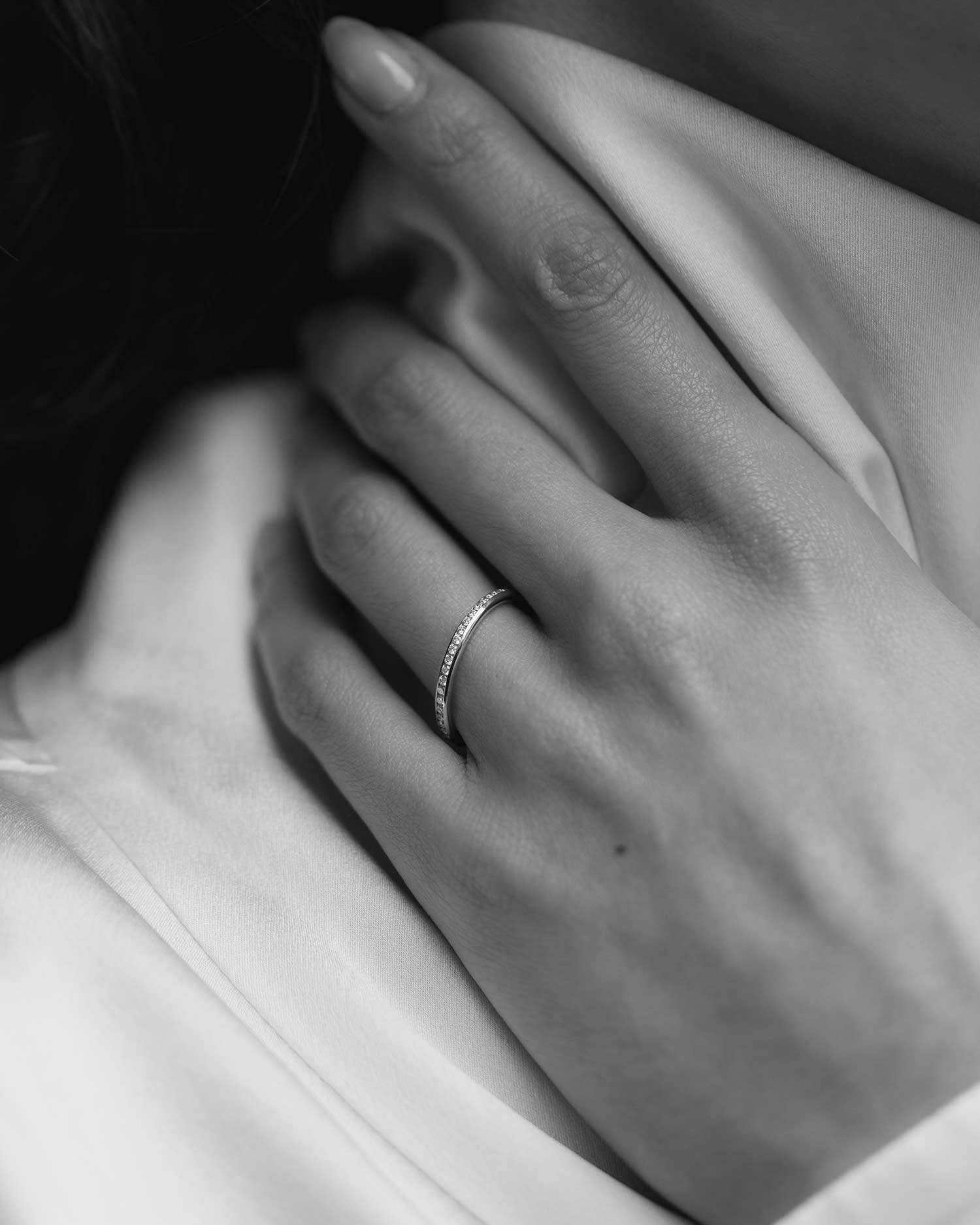 18ct White Gold Diamond Eternity Court Ring