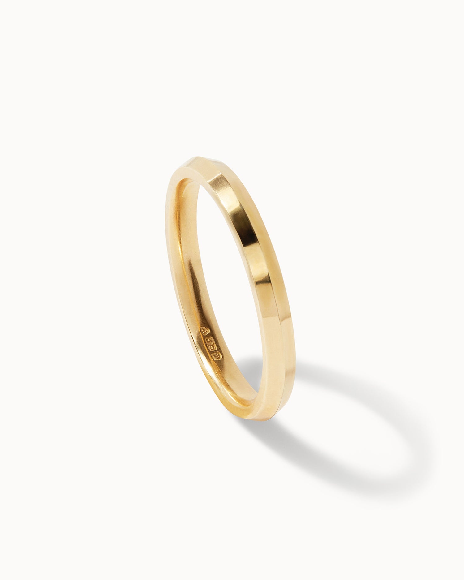 18ct Yellow Gold Fine Edge Ring - 2mm Band