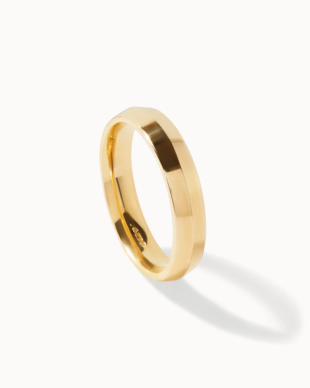 18ct Yellow Gold Fine Edge Ring - 4mm Band