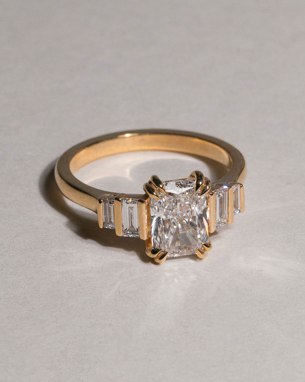 18ct Yellow Gold Lab Grown Diamond Geometric Five Stone Ring