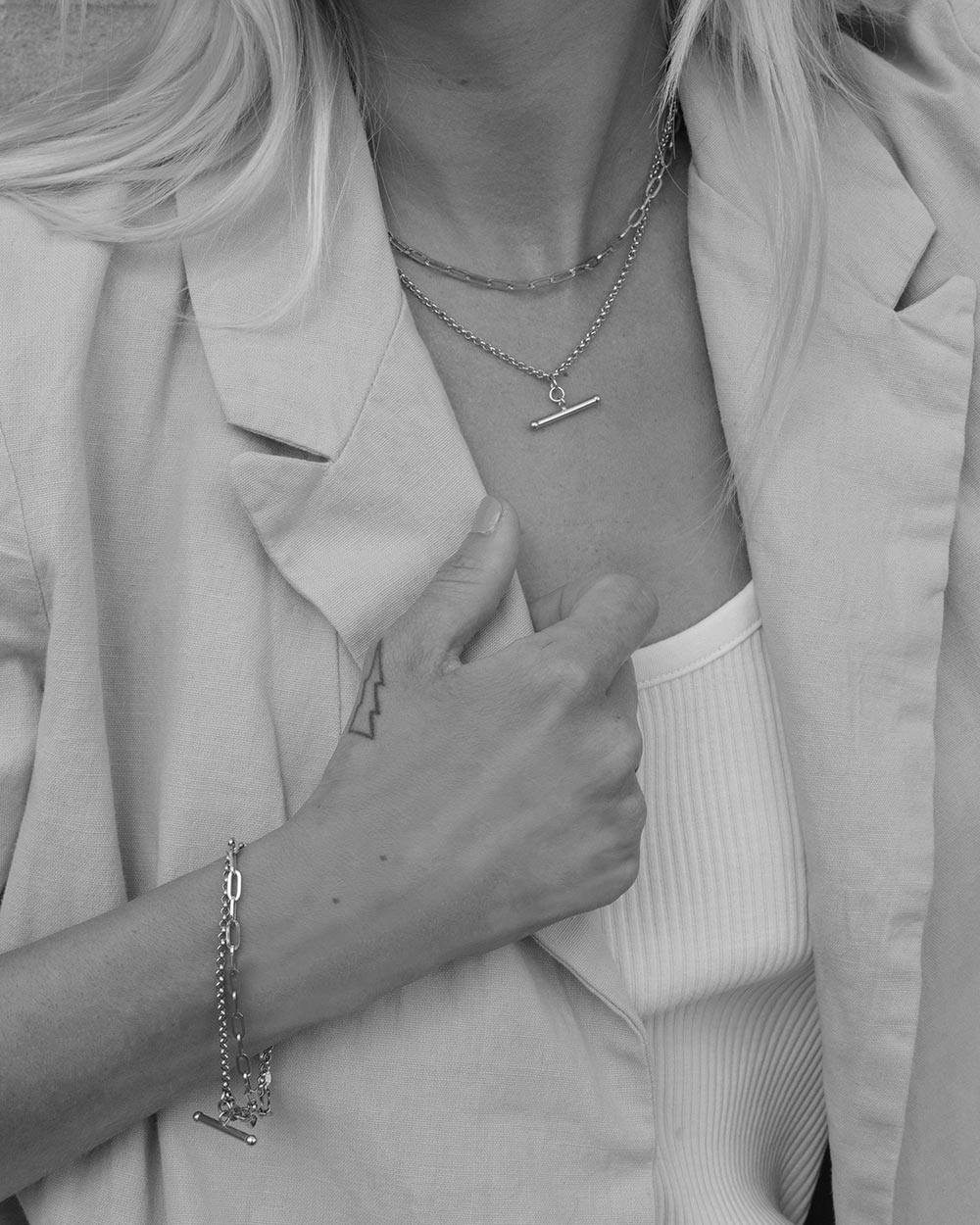 Heavy Paper Chain Necklace and Bracelet Set