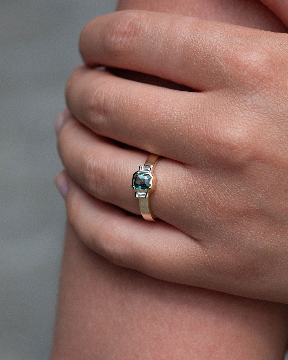 Leo 0.84ct Green Sapphire Ring