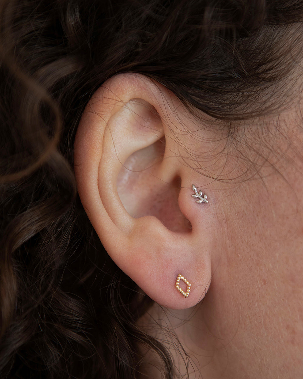 Aspen Leaf Flat Back Stud