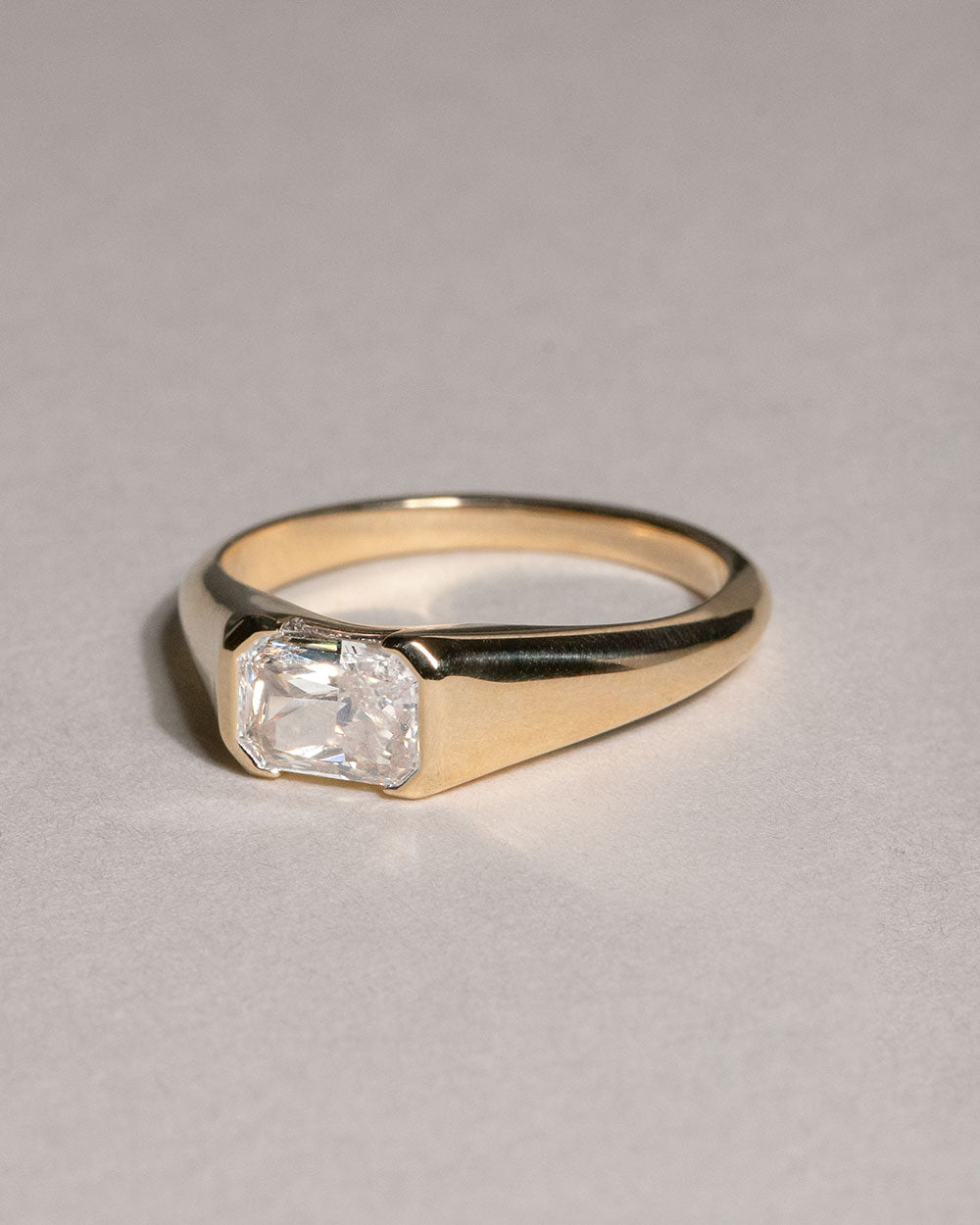 9ct Yellow Gold 1.07ct Radiant Cut Lab Grown Diamond Ring