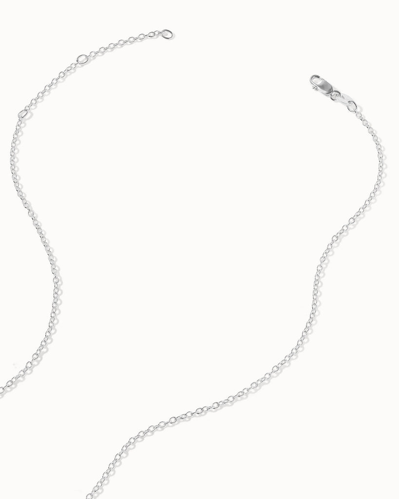 sterling silver chain with interlocking rings pendant handcrafted in London by Maya Magal London