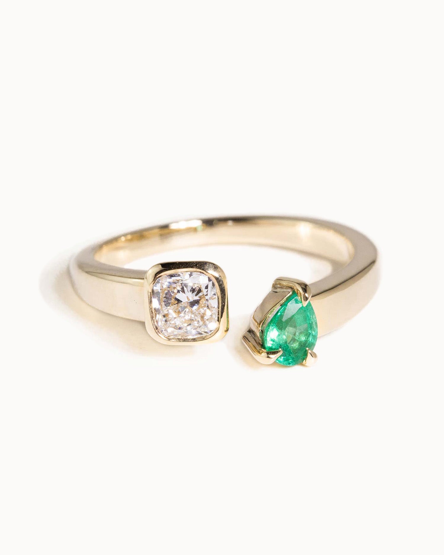 Toi Et Moi Diamond and Emerald Ring