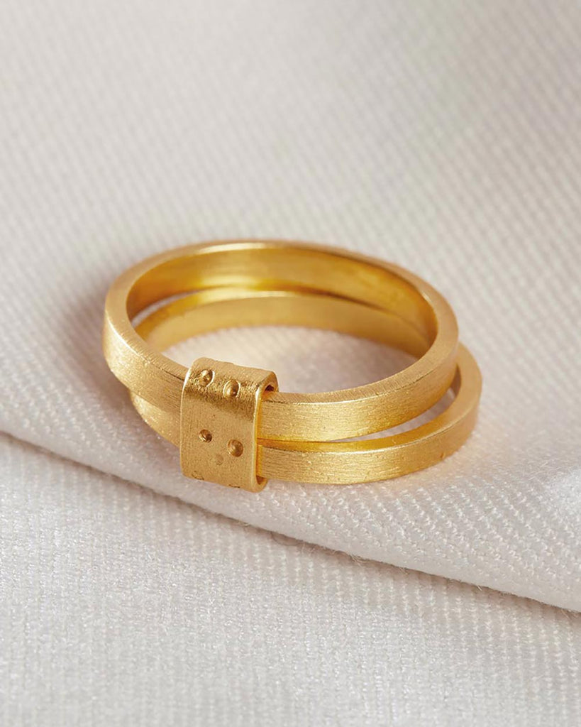 18ct Gold Plated Linear Link Stacking Ring handmade in London by Maya Magal sustainable jewellery brand