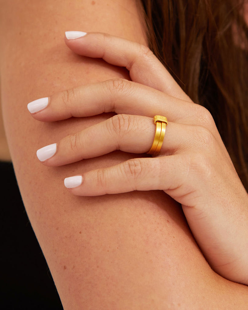 18ct Gold Plated Linear Link Stacking Ring handmade in London by Maya Magal contemporary jewellery brand